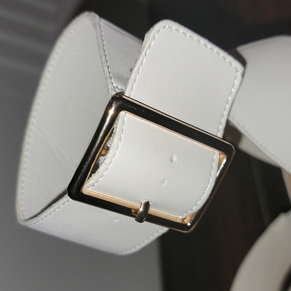 Wild Diva Chunky Heels - Picture 3 of 5